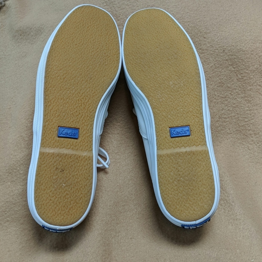NEW! White Leather Keds size 7! - Picture 5 of 5